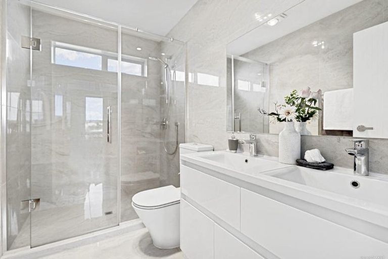 Photo of property in 8 Harrington Road, Henderson, Auckland, 0610