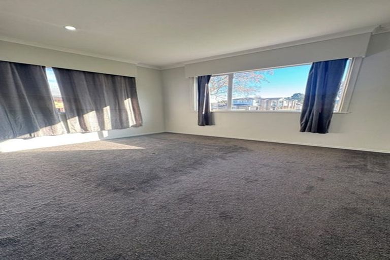 Photo of property in 8 Martin Road, Manurewa, Auckland, 2102