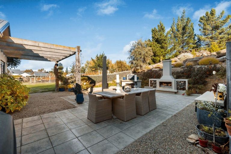 Photo of property in 10 Old Golf Course Road, Bridge Hill, Alexandra, 9320