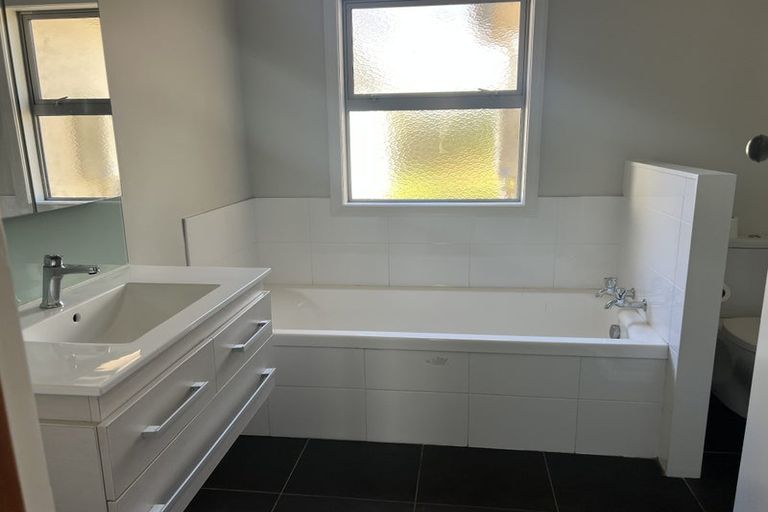 Photo of property in 70 East Street, Greytown, 5712