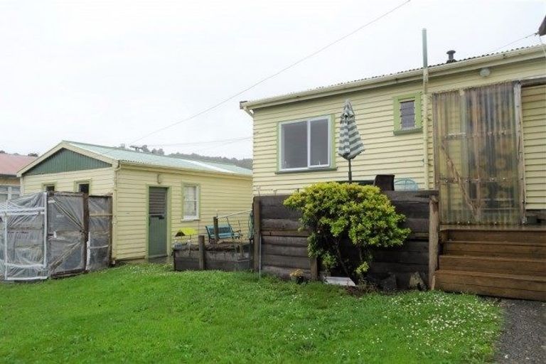 Photo of property in 28 Mills Street, Runanga, 7803
