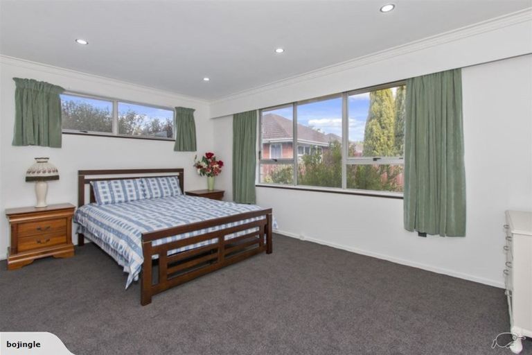 Photo of property in 9 Meadow Street, Papanui, Christchurch, 8052