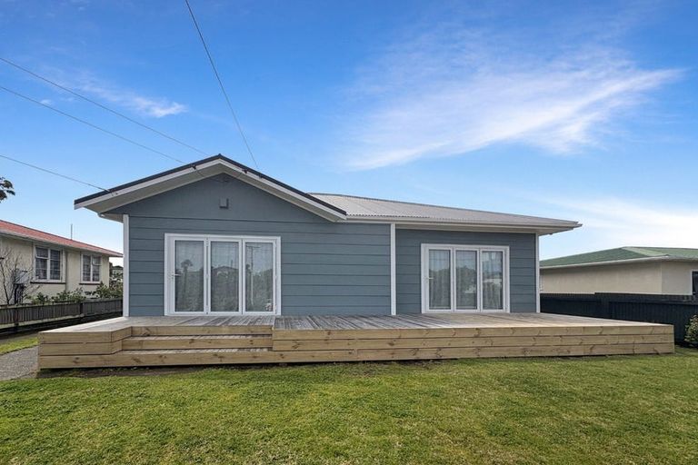 Photo of property in 56 Matai Street, Castlecliff, Whanganui, 4501