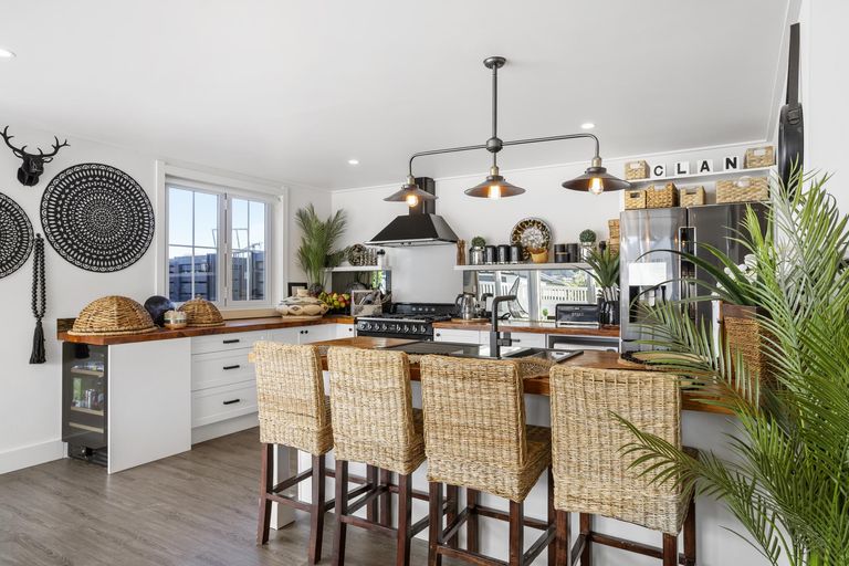 Photo of property in 43 Ocean Breeze Drive, Waihi Beach, 3611