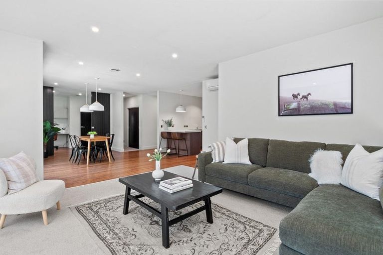 Photo of property in 32 Quill Street, Lake Hayes, Queenstown, 9304