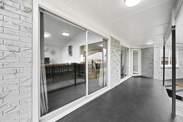 Photo of property in 10 Bremridge Place, Melville, Hamilton, 3206