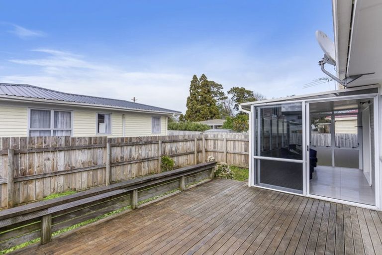 Photo of property in 32 Landon Avenue, Mangere East, Auckland, 2024