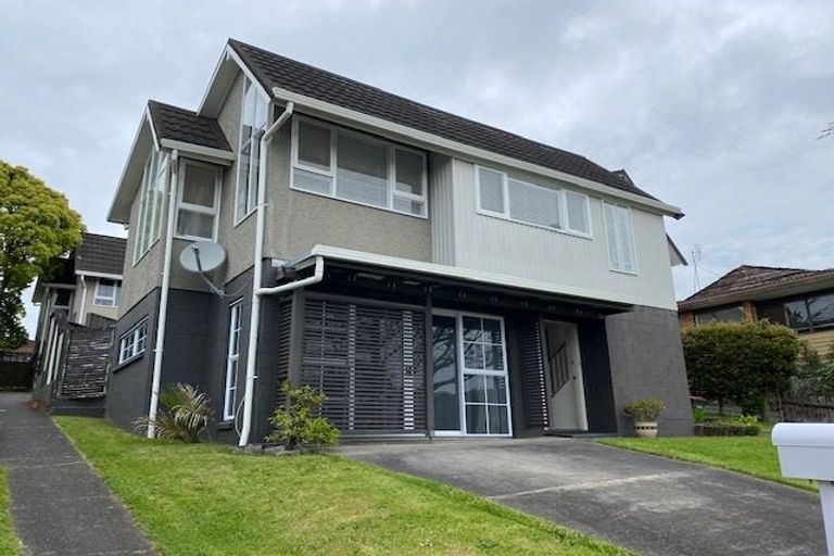 Photo of property in 1/32 Prince Regent Drive, Half Moon Bay, Auckland, 2012