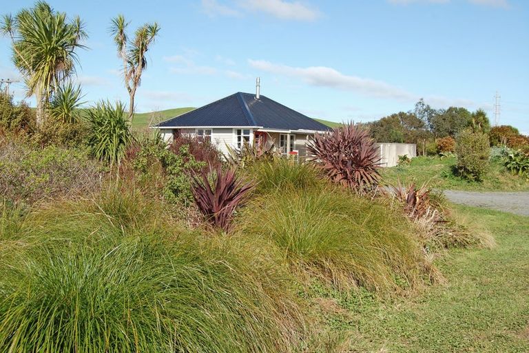 Photo of property in 126 Oneriri Road, Kaiwaka, 0573