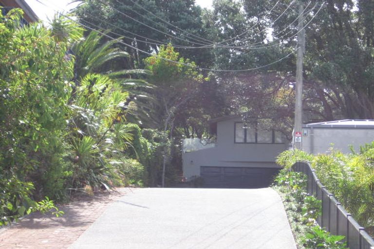 Photo of property in 16 The Esplanade, Campbells Bay, Auckland, 0630