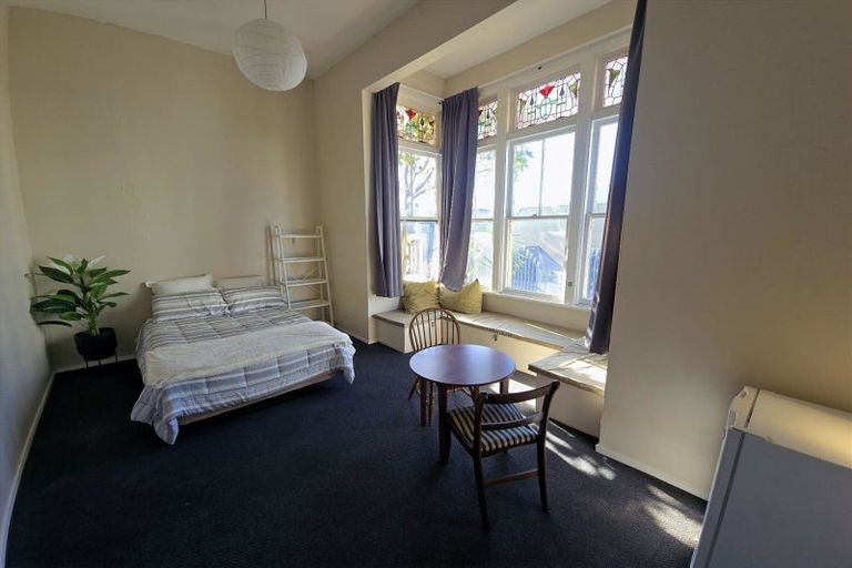 Photo of property in Rosemere Backpackers, 6 Macdonald Crescent, Te Aro, Wellington, 6011