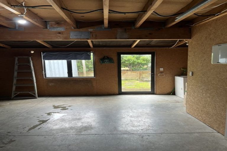 Photo of property in 15 Ruapehu Drive, Fitzherbert, Palmerston North, 4410