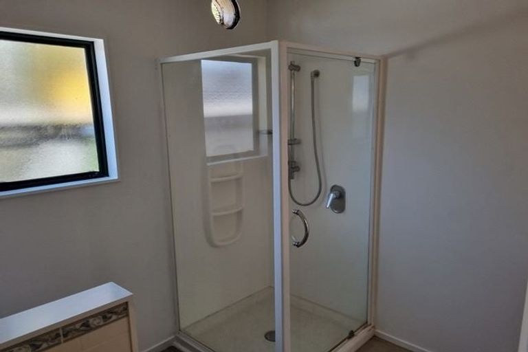 Photo of property in 1/80 Sunnyside Road, Sunnyvale, Auckland, 0612