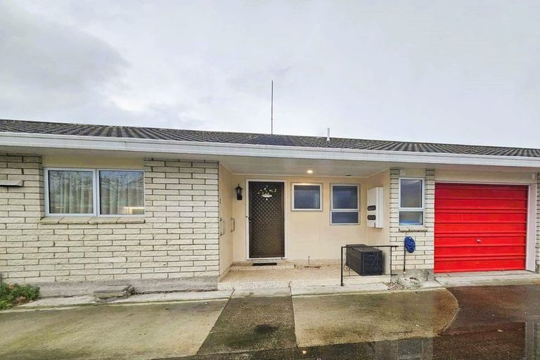 Photo of property in 2/11 Pitt Street, Whanganui, 4500