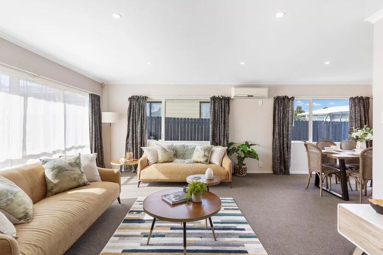 Photo of property in 1/8 Glenburn Place, Papakura, 2110