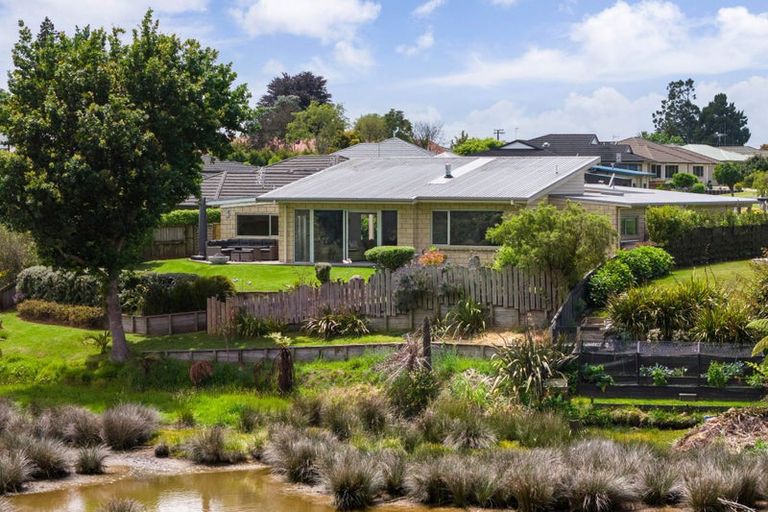 Photo of property in 21 Riverside Place, Katikati, 3129