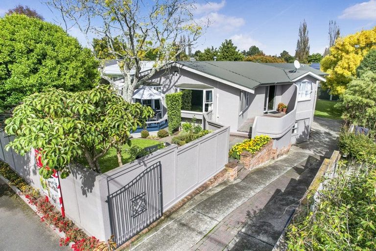 Photo of property in 17 Queenwood Avenue, Queenwood, Hamilton, 3210