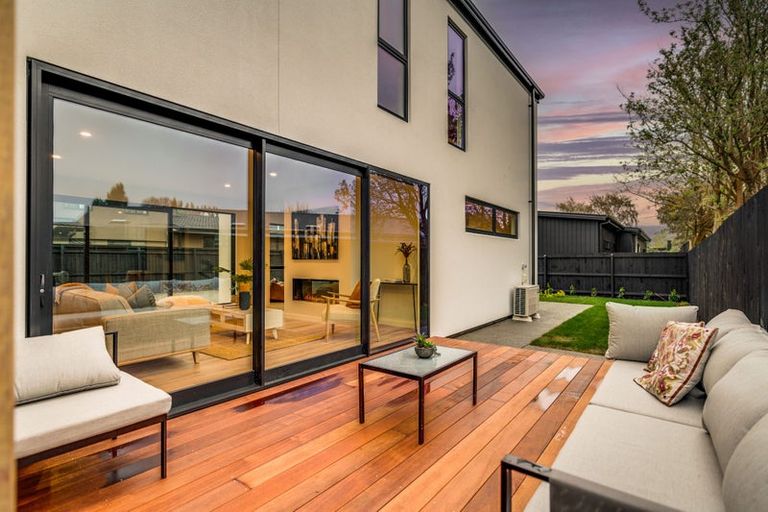 Photo of property in 112a Paparoa Street, Papanui, Christchurch, 8053