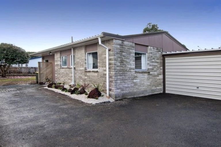 Photo of property in 2/32a Reagan Road, Manukau, Auckland, 2025