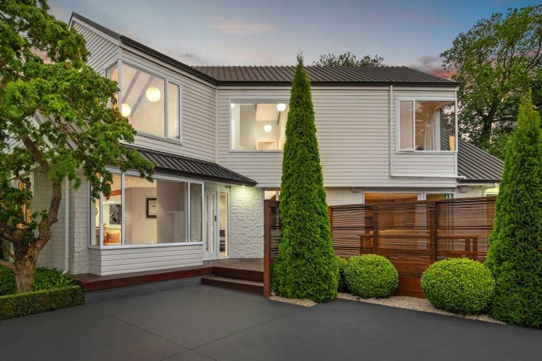 Photo of property in 481 Avonhead Road, Avonhead, Christchurch, 8042