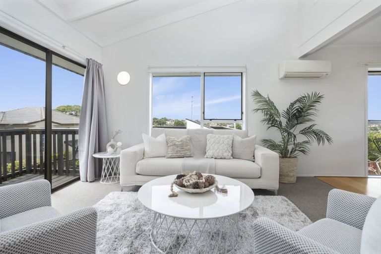 Photo of property in 1/125 Forrest Hill Road, Forrest Hill, Auckland, 0620