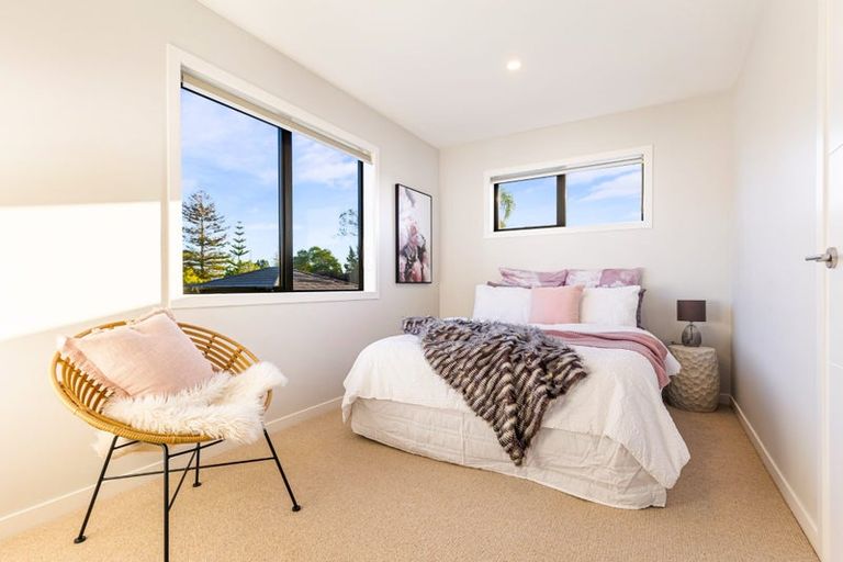 Photo of property in 49b Matipo Road, Te Atatu Peninsula, Auckland, 0610