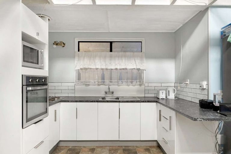 Photo of property in 212 Tyndall Road, Outer Kaiti, Gisborne, 4010