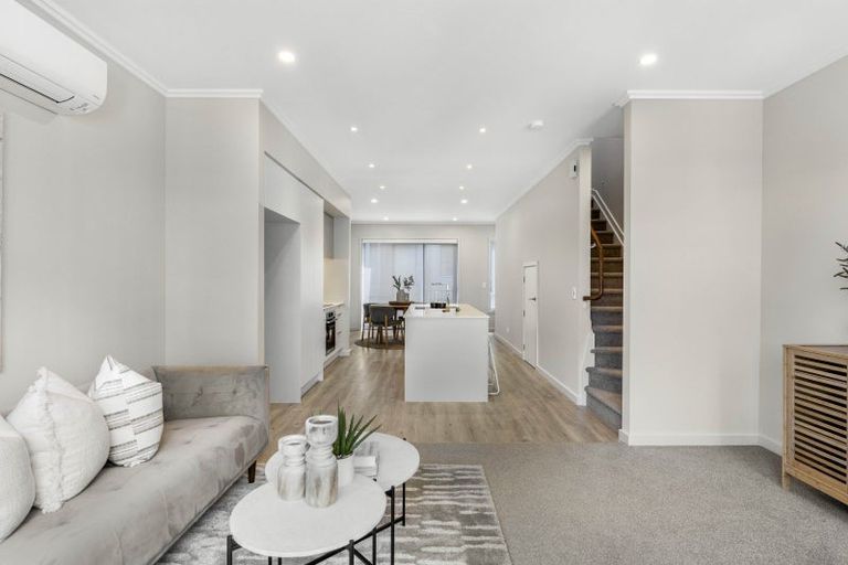 Photo of property in 5/35 Marine Parade, Hobsonville, Auckland, 0616