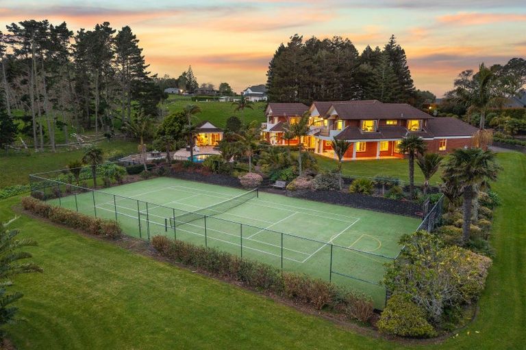 Photo of property in 84 Potts Road, Whitford, Howick, 2571