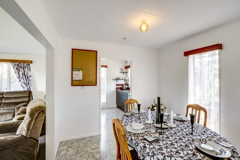 Photo of property in 6 Burton Crescent, Flaxmere, Hastings, 4120