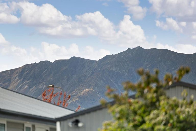 Photo of property in 3 Little Maude Drive, Lake Hawea, Wanaka, 9382