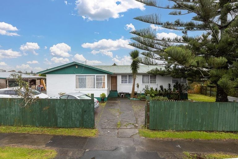 Photo of property in 37 Hokianga Street, Mangere East, Auckland, 2024