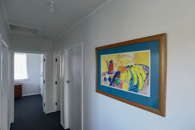 Photo of property in 21 Desert Gold Street, Ascot Park, Porirua, 5024