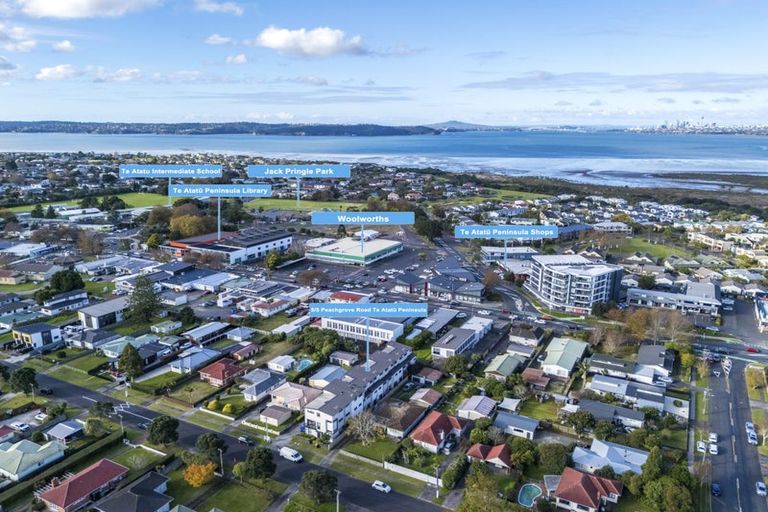 Photo of property in 5/5 Peachgrove Road, Te Atatu Peninsula, Auckland, 0610