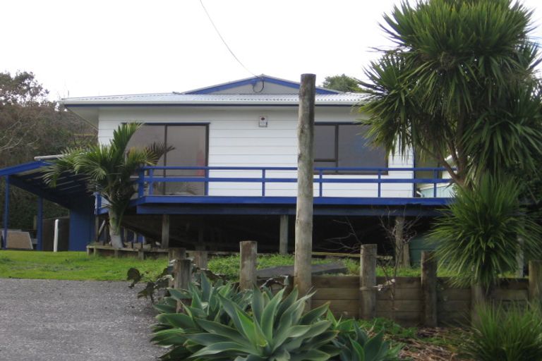 Photo of property in 5 Hillside Crescent, Leigh, 0985