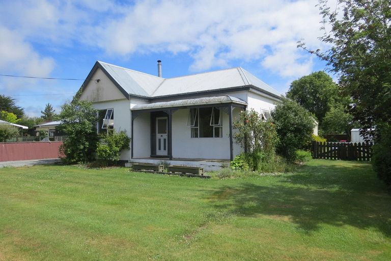 Photo of property in 3 Mckenzie Street, Fairlie, 7925
