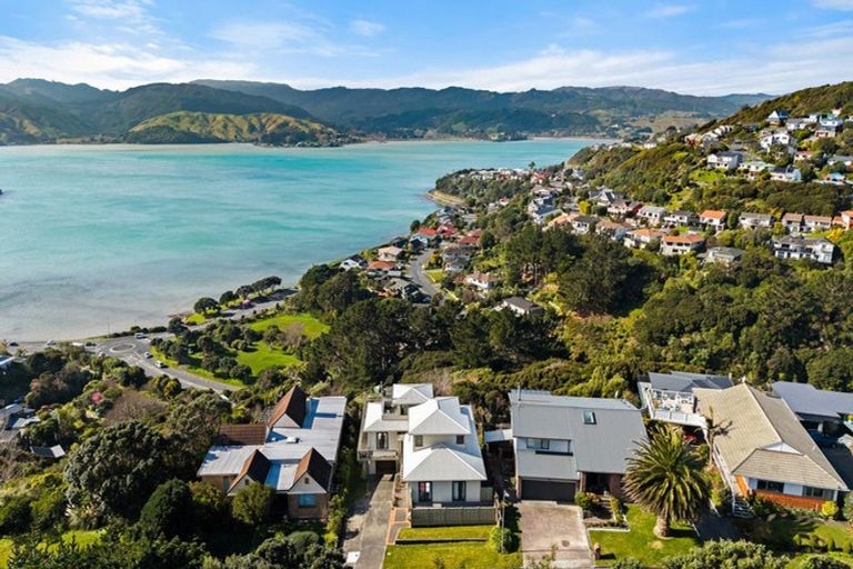 Photo of property in 164 Kahu Road, Paremata, Porirua, 5024