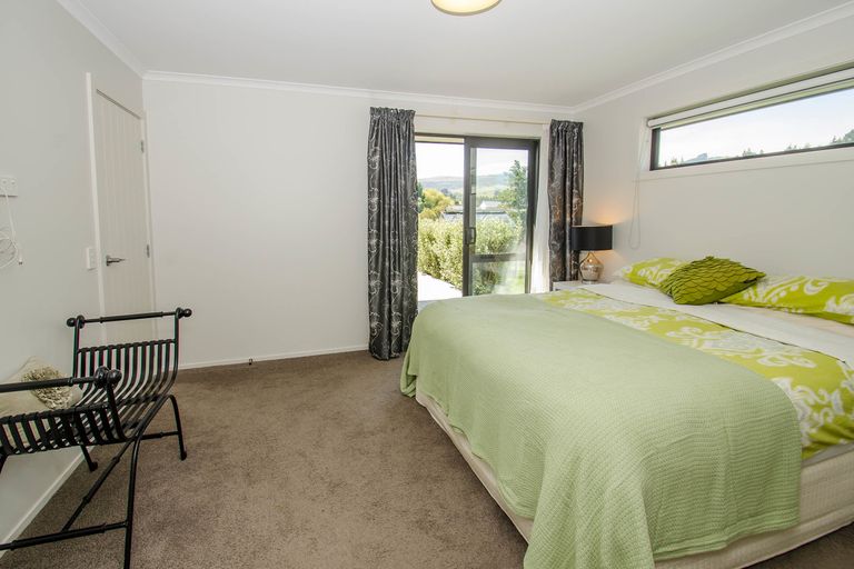 Photo of property in 11 Grandvista Drive, Green Island, Dunedin, 9018