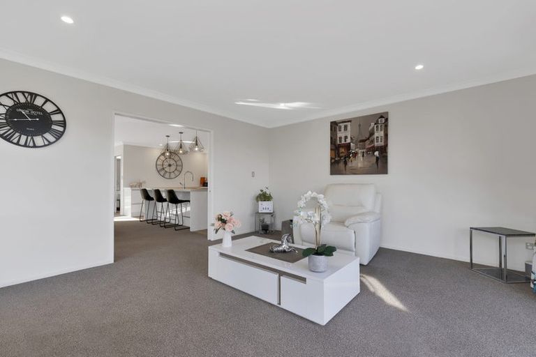 Photo of property in 12 Lewis Close, Rangiora, 7400