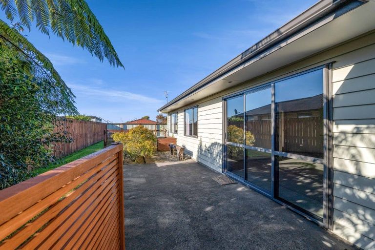 Photo of property in 40 Montague Grove, Stratford, 4332