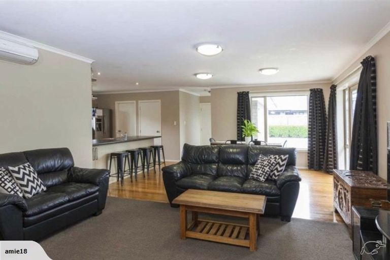 Photo of property in 22 Larne Place, Belfast, Christchurch, 8051