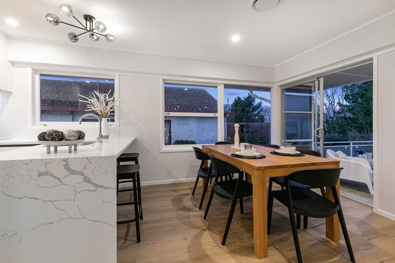 Photo of property in 4 Kerrymaria Place, Hillcrest, Auckland, 0627