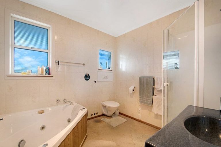 Photo of property in 85 Don Buck Road, Massey, Auckland, 0614