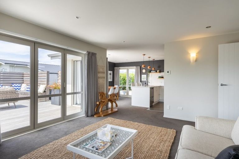 Photo of property in 16 Istana Place, Britannia Heights, Nelson, 7010