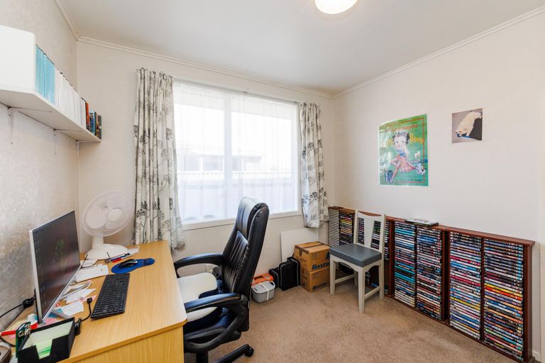 Photo of property in 10 Rennie Avenue, Milson, Palmerston North, 4414