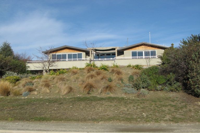 Photo of property in 23 Kennedy Crescent, Wanaka, 9305
