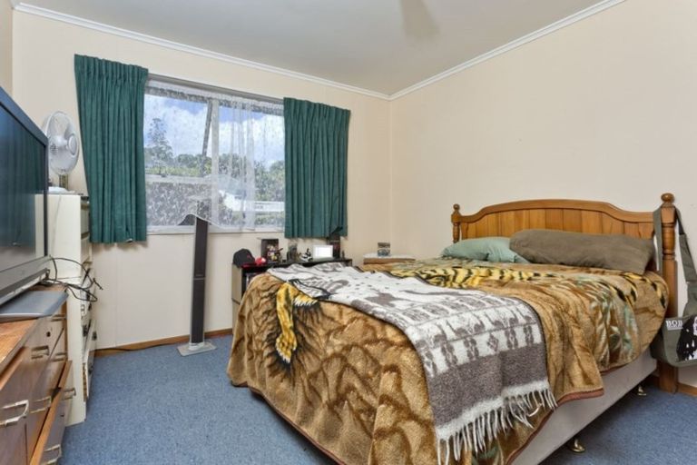 Photo of property in 71 Salamanca Road, Sunnynook, Auckland, 0620