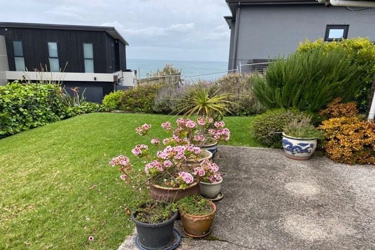 Photo of property in 1/36 Beechwood Road, Rothesay Bay, Auckland, 0630