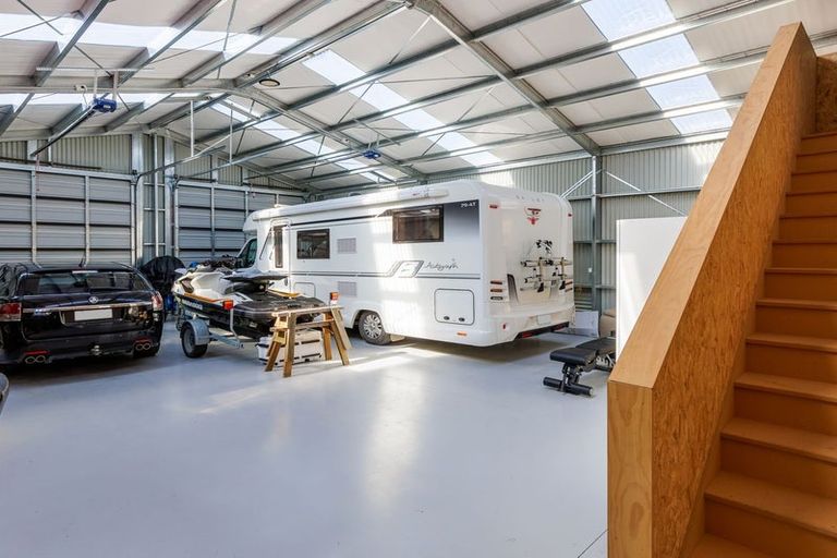 Photo of property in 246 Centrewood Park Road, Waimate, 7977