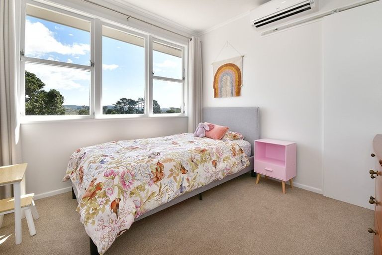 Photo of property in 22 Downer Street, Helensville, 0800